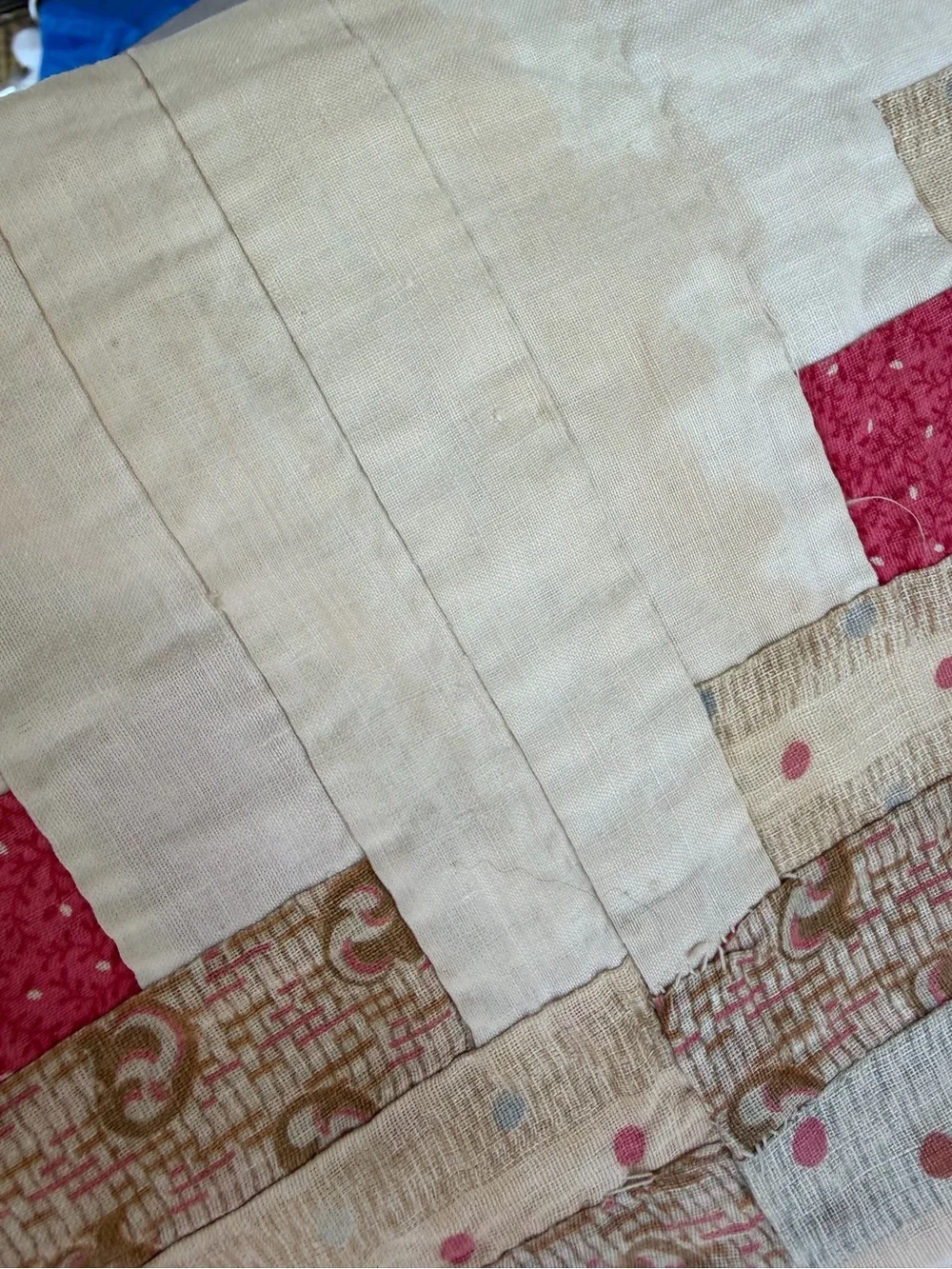 Vintage Courthouse Steps Log Cabin Quilt Hand Sewn Thin Red Green 41x64 FLAWS